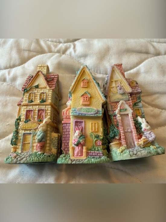 Other - Vintage Bunny Village Hinged Resin Houses Set of 3 - Bunny Town Buildings